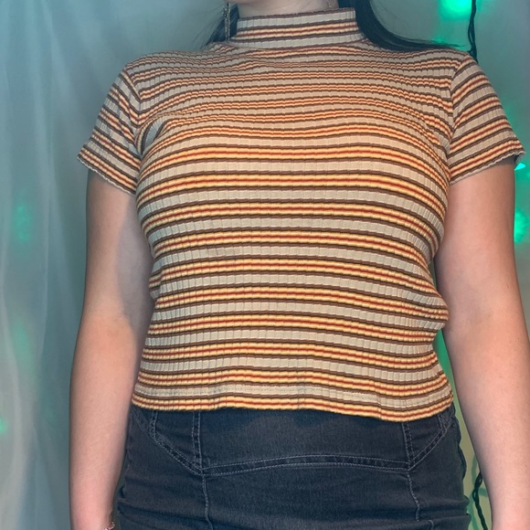 Vintage Red Paint Tee - Picture 3 of 5